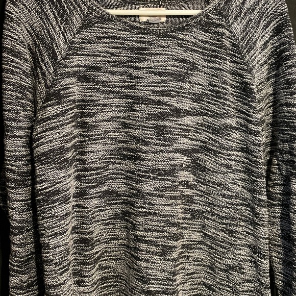 Large Old Navy Sweater - Picture 2 of 3